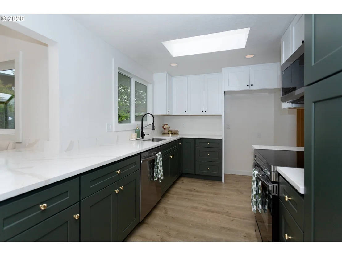Photo of 395 E 46TH AVE