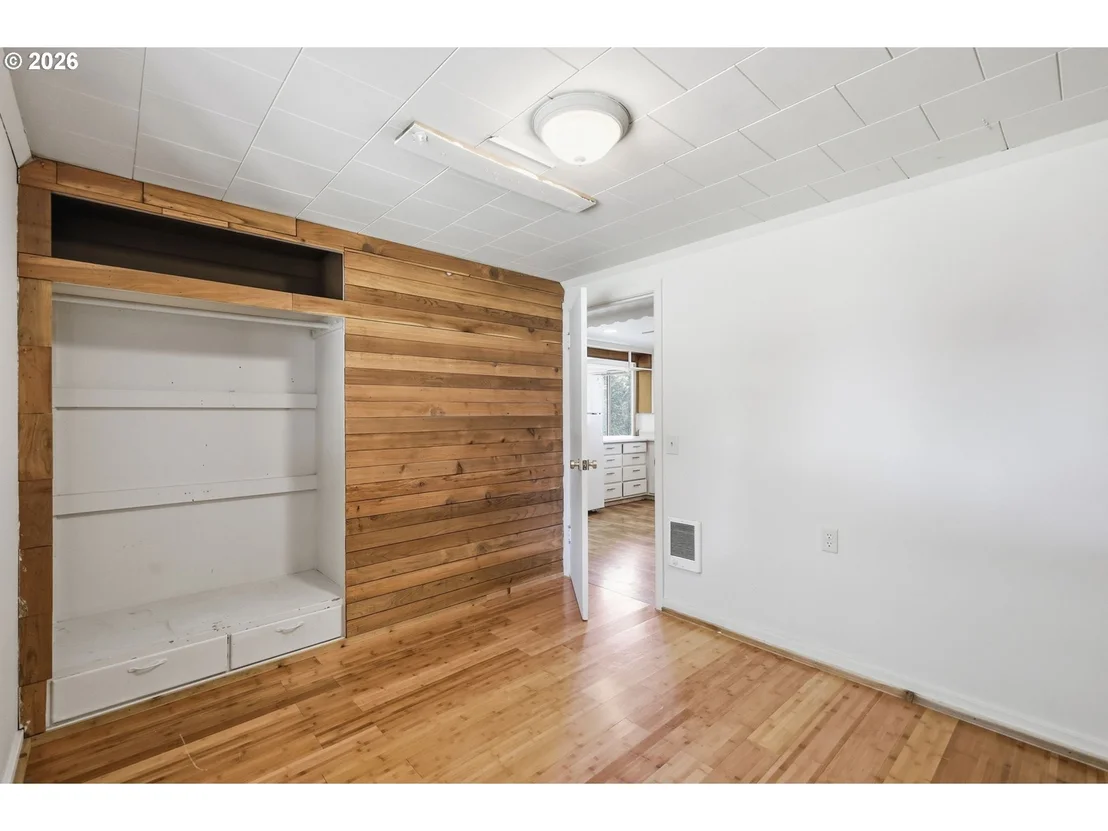 Photo of 605 KOURT DR