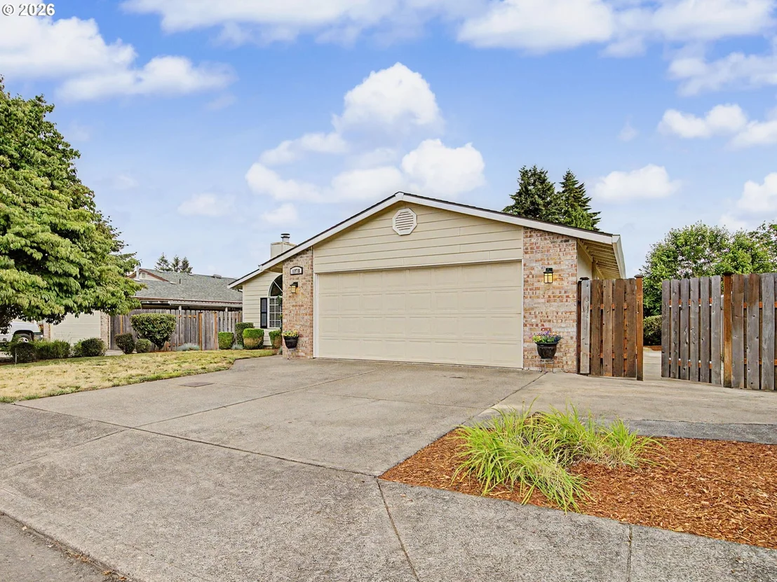 Photo of 1778 N LAURELWOOD LOOP