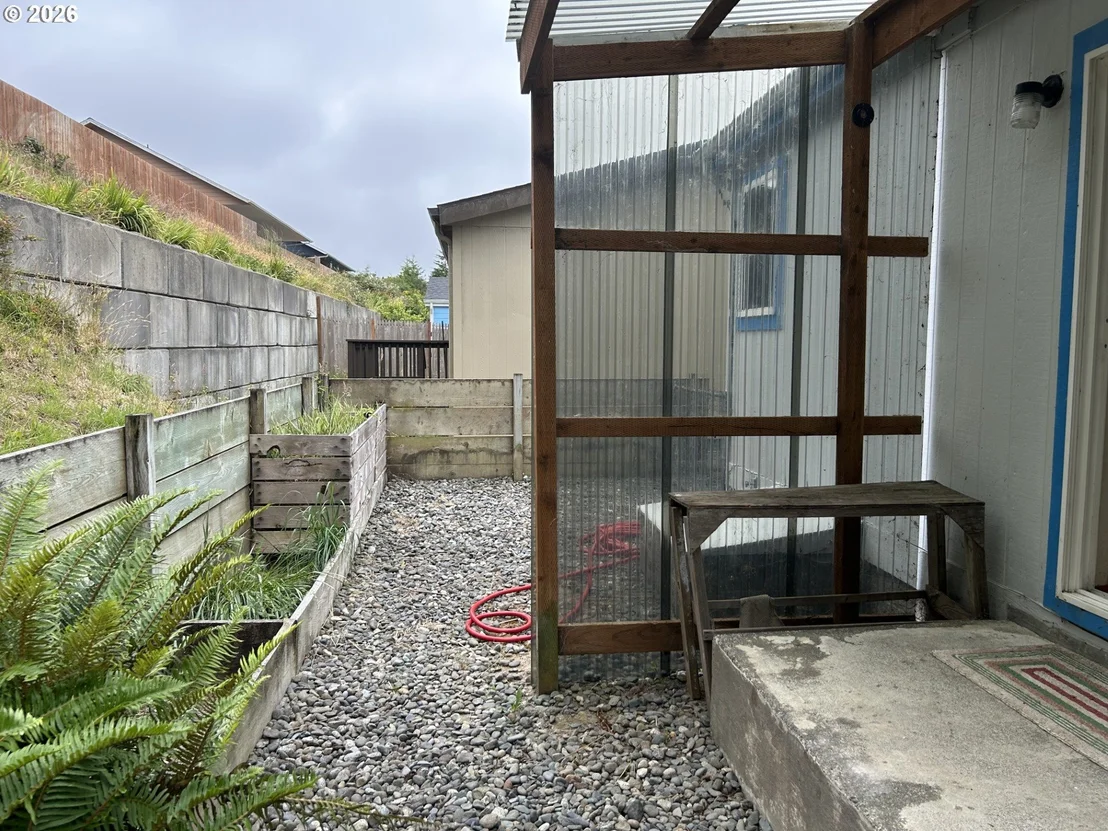 Photo of 63439 JEROME RD