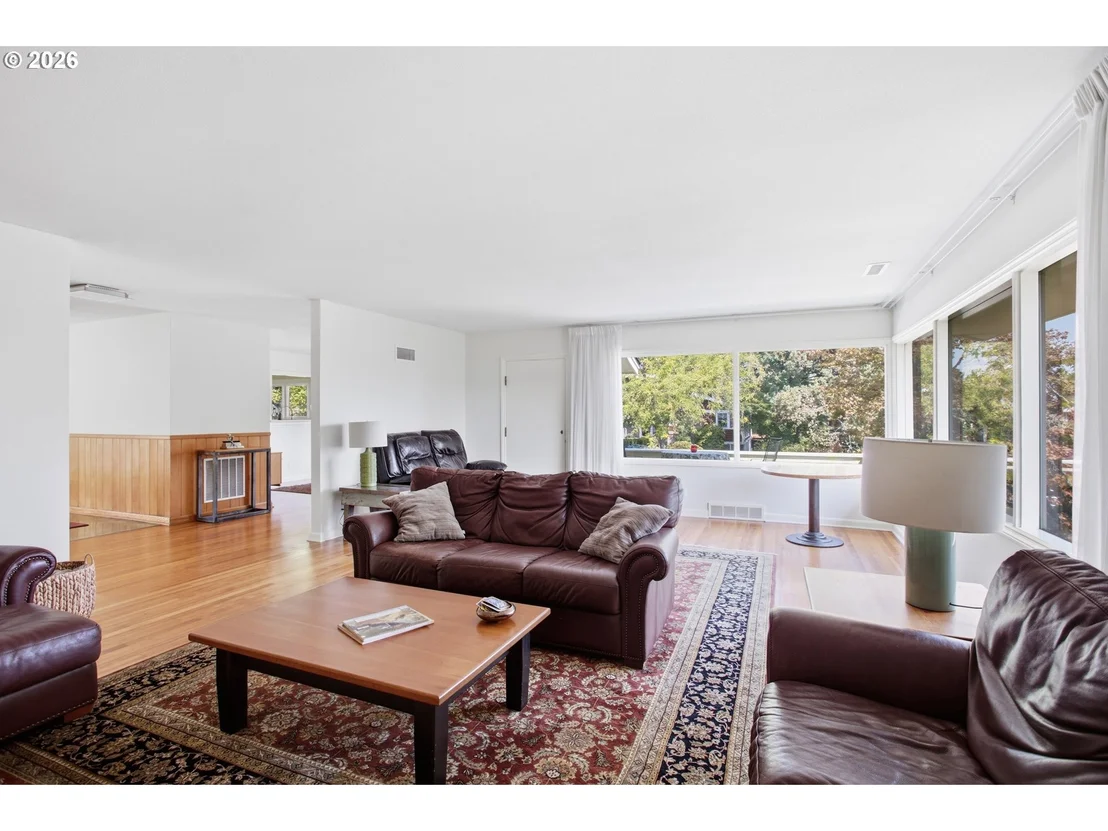 Photo of 60 W 22ND AVE