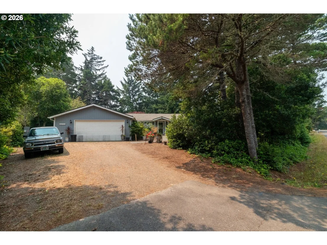 Photo of 4792 RHODODENDRON LOOP