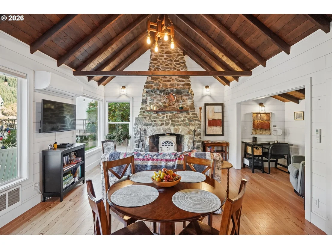 Photo of 9959 SWEET CREEK RD
