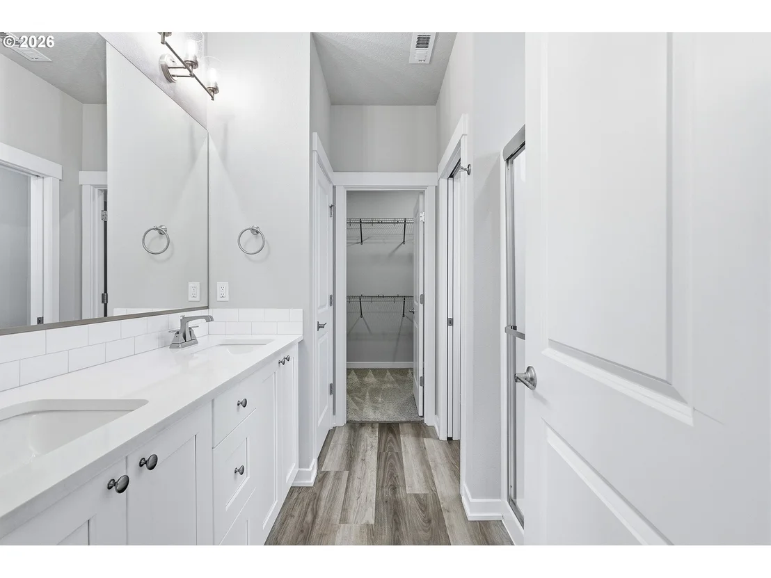 Photo of 1438 NE SHELL ROCK DR