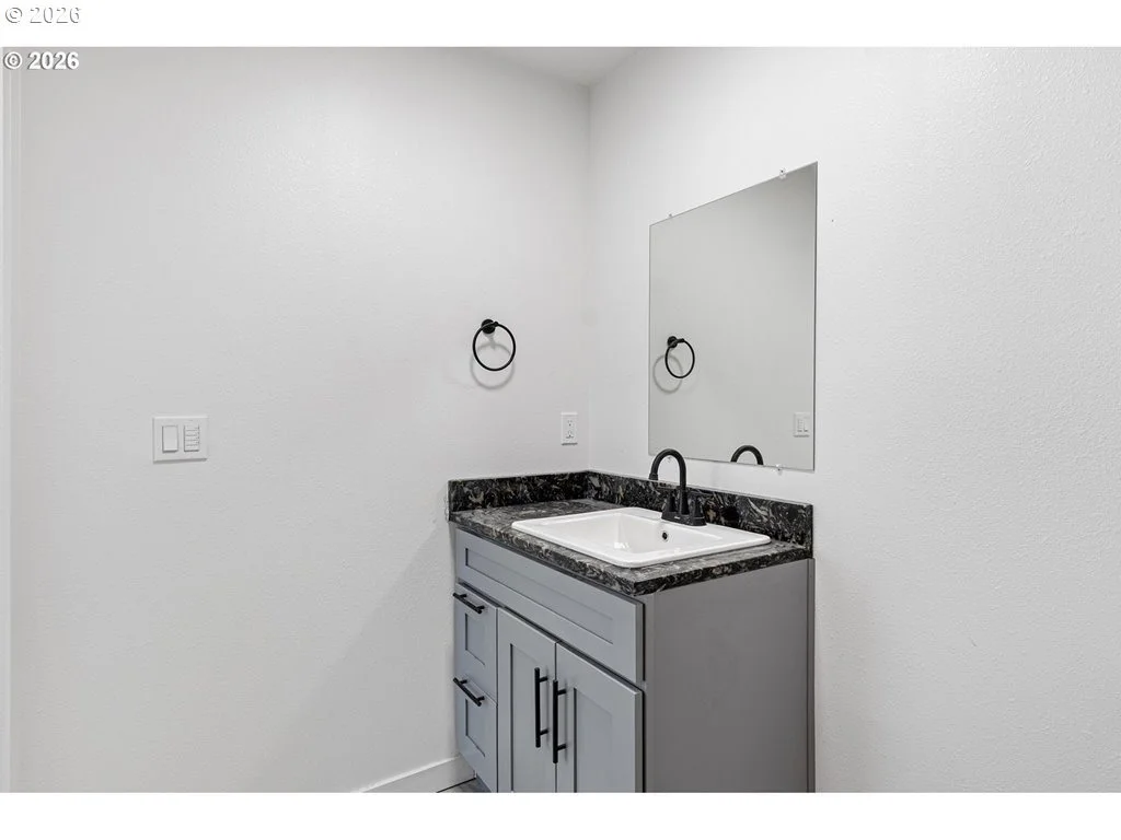 Photo of 172 ALLISON AVE
