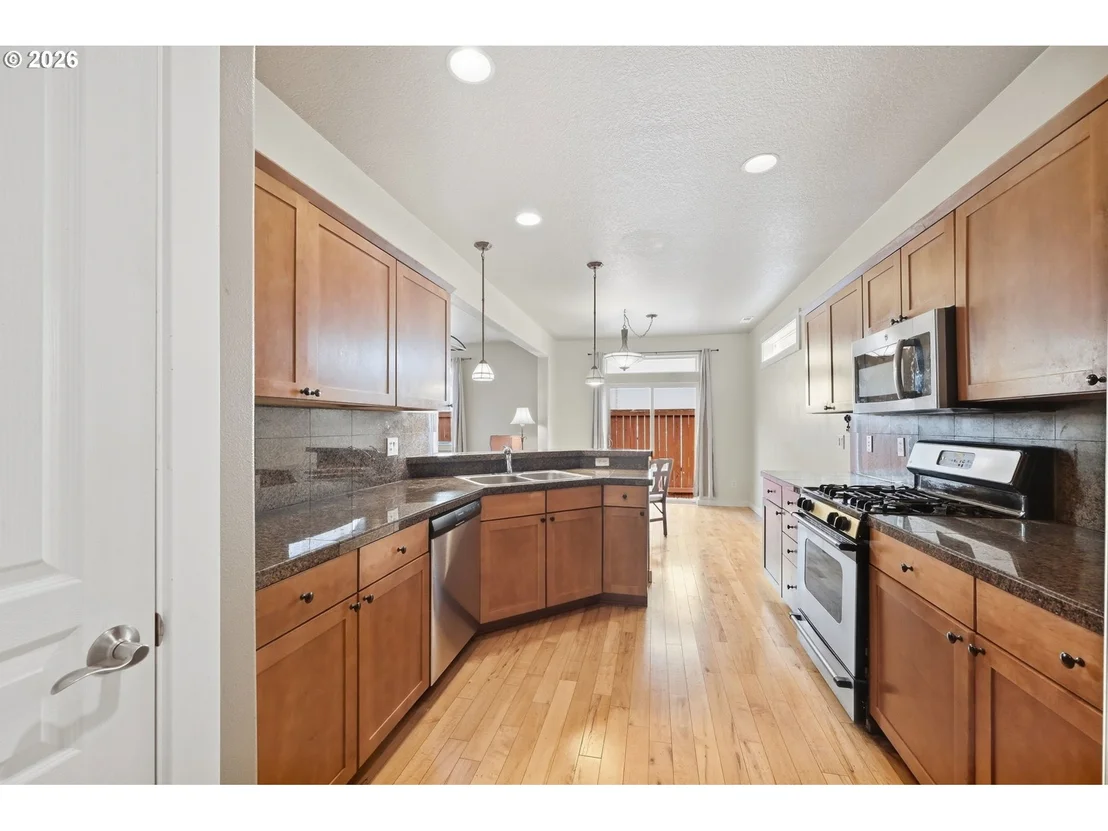 Photo of 2465 PARK VIEW DR