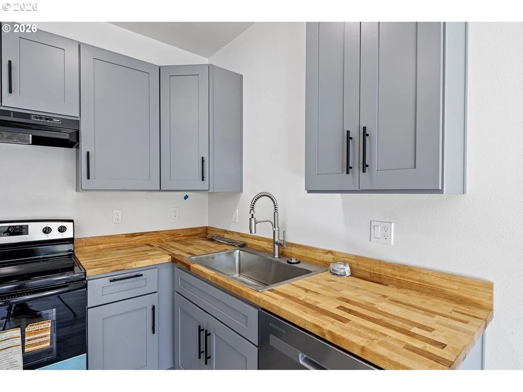 Photo of 172 ALLISON AVE