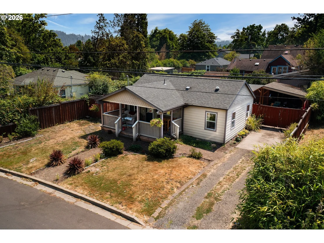 Photo of 60 E 30TH AVE