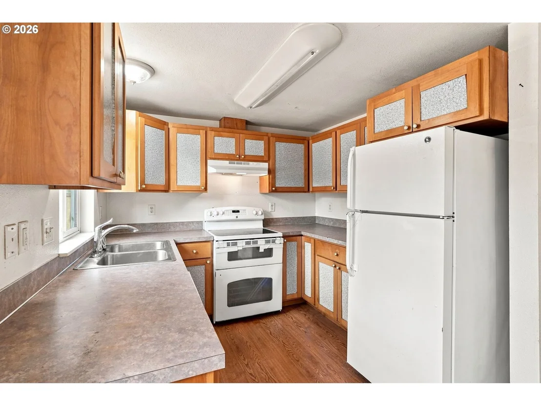Photo of 1219 PLEASANT ST