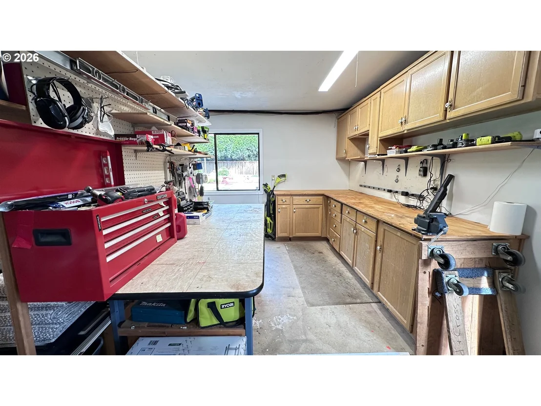 Photo of 1364 VICTORIAN WAY