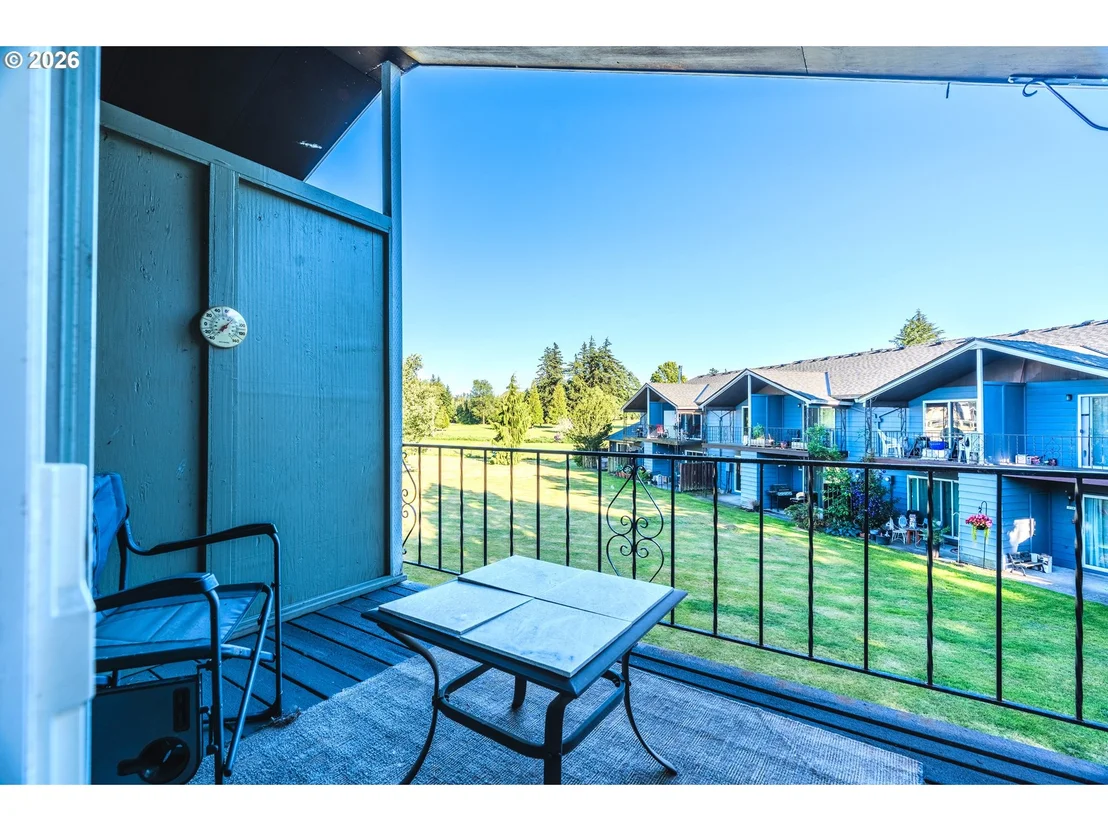 Photo of 1802 NE HOGAN DR