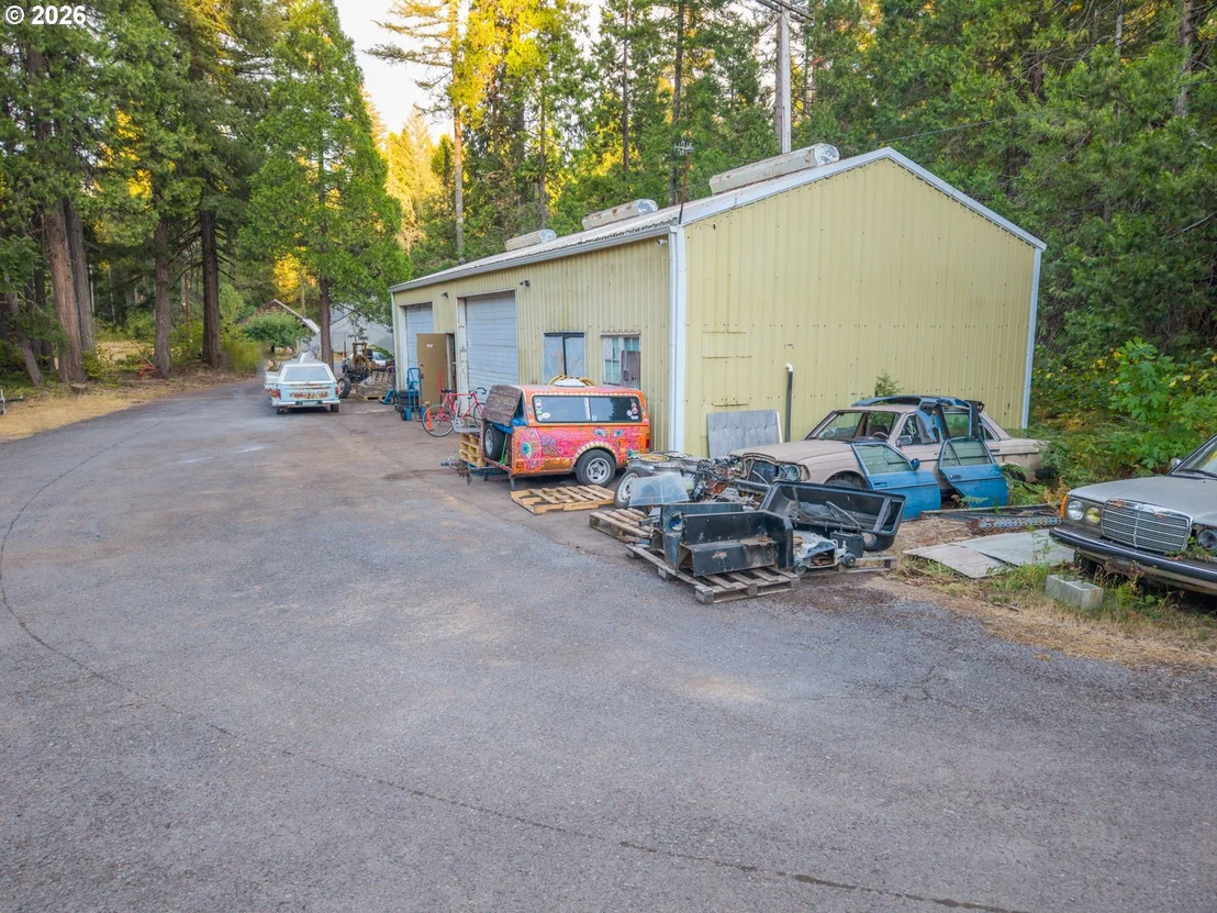 Photo of 55533 MCKENZIE RIVER DR