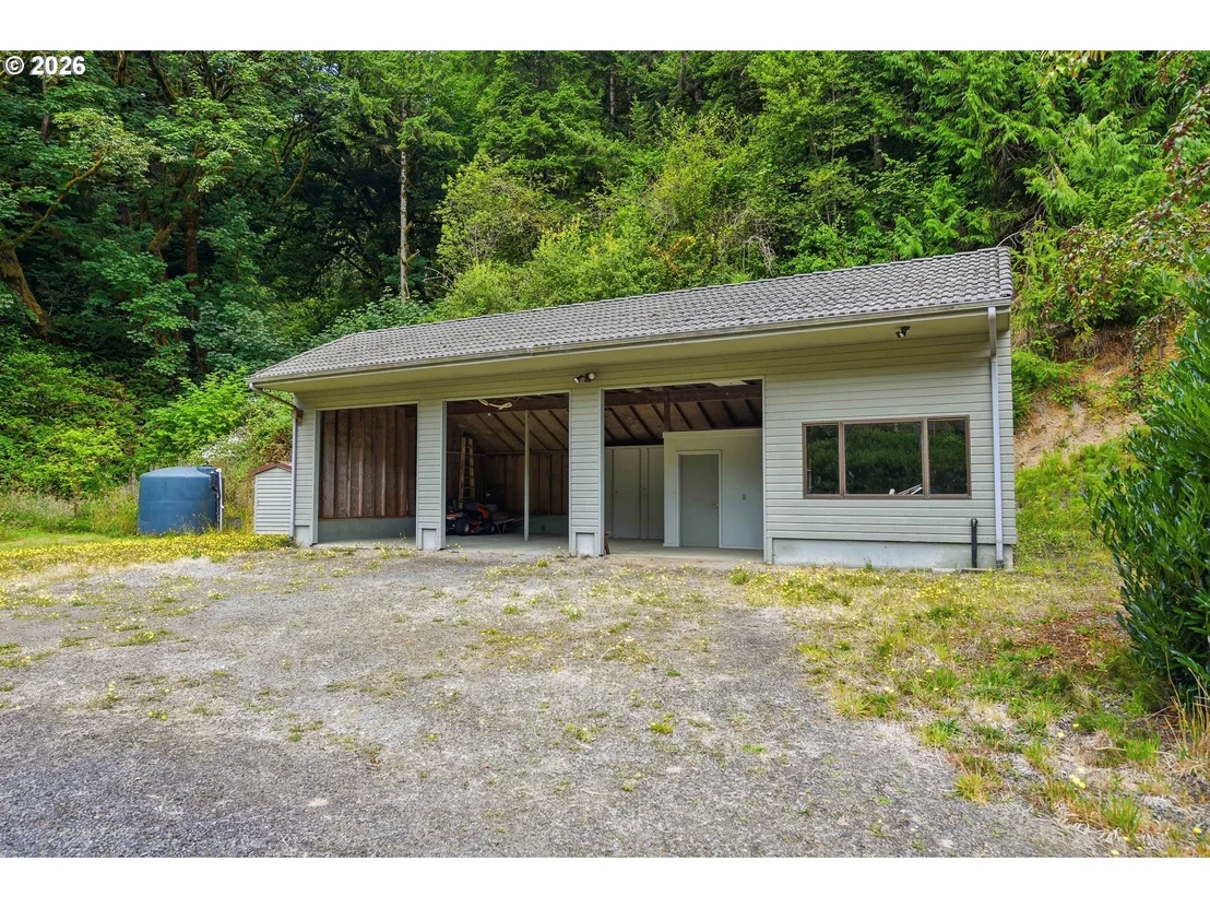 Photo of 61370 OLD WAGON RD