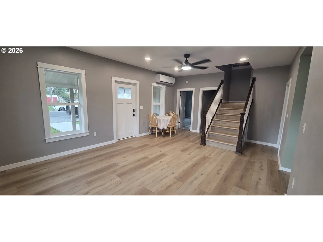 Photo of 867 S 3RD ST
