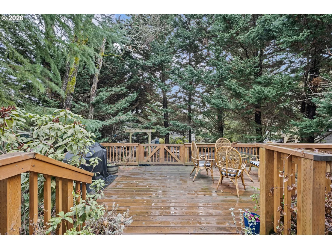 Photo of 3368 BENTLEY AVE