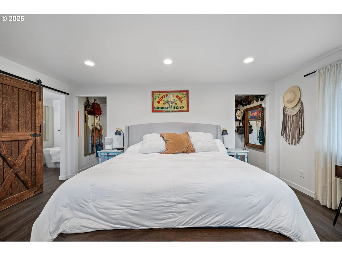 Photo of 39066 CARR TRAIL RD