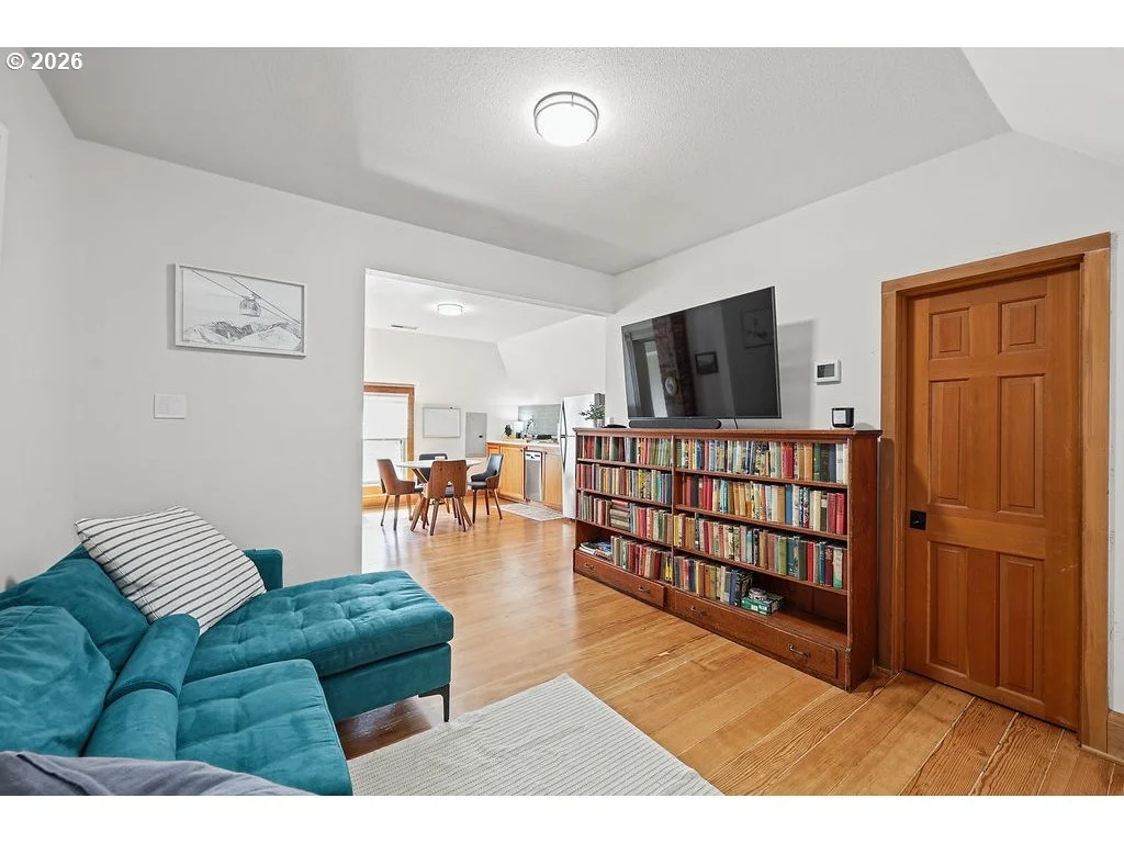 Photo of 436 LINCOLN ST