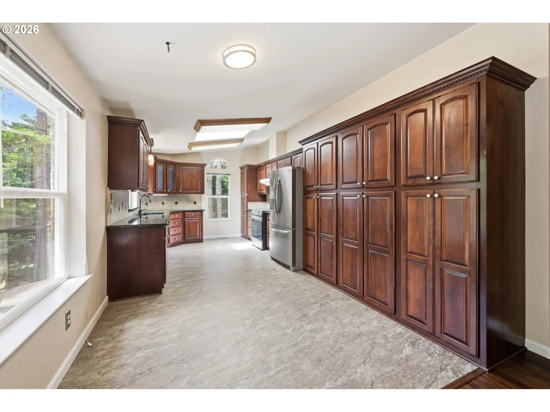 Photo of 489 SHERWOOD LOOP