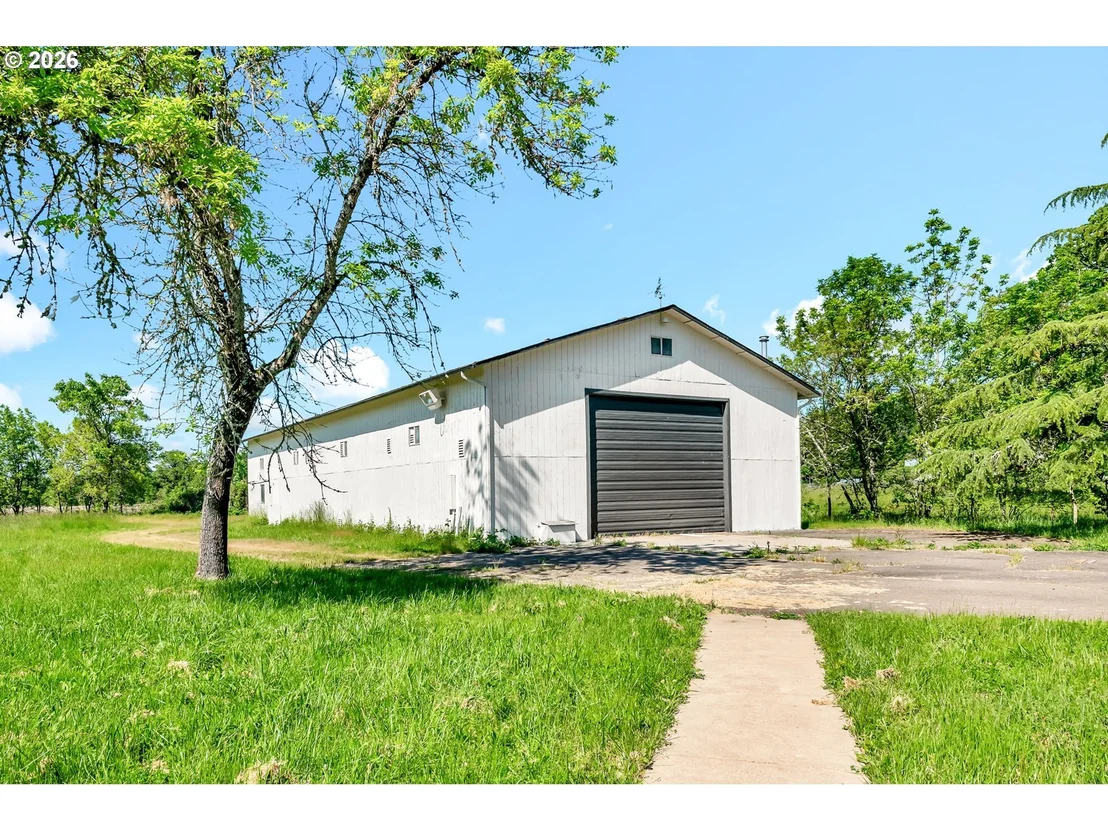 Photo of 27725 Royal