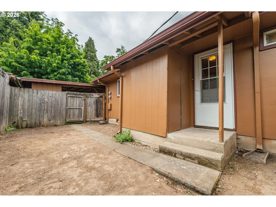 Photo of 229 HOLEMAN AVE