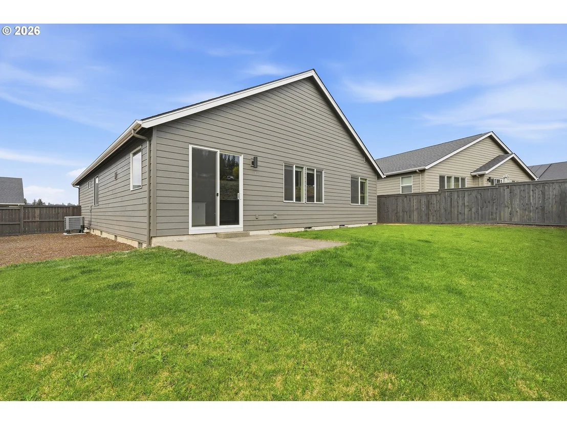 Photo of 1438 NE SHELL ROCK DR