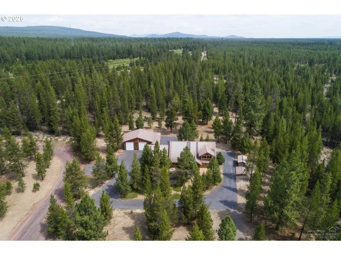 Photo of 140643 KAMLOOP LN