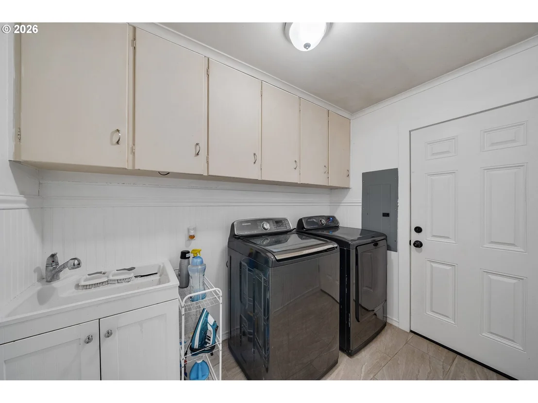 Photo of 7310 TRASK RIVER RD