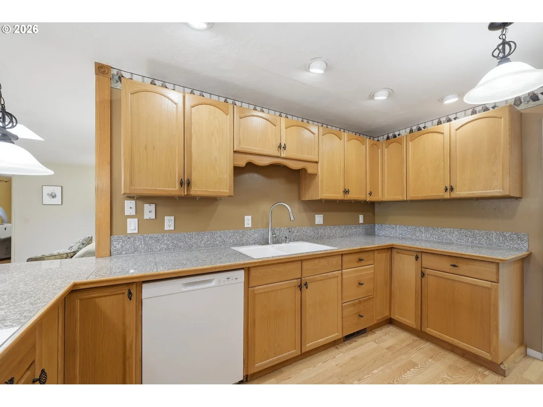 Photo of 4700 THUNDERBIRD ST