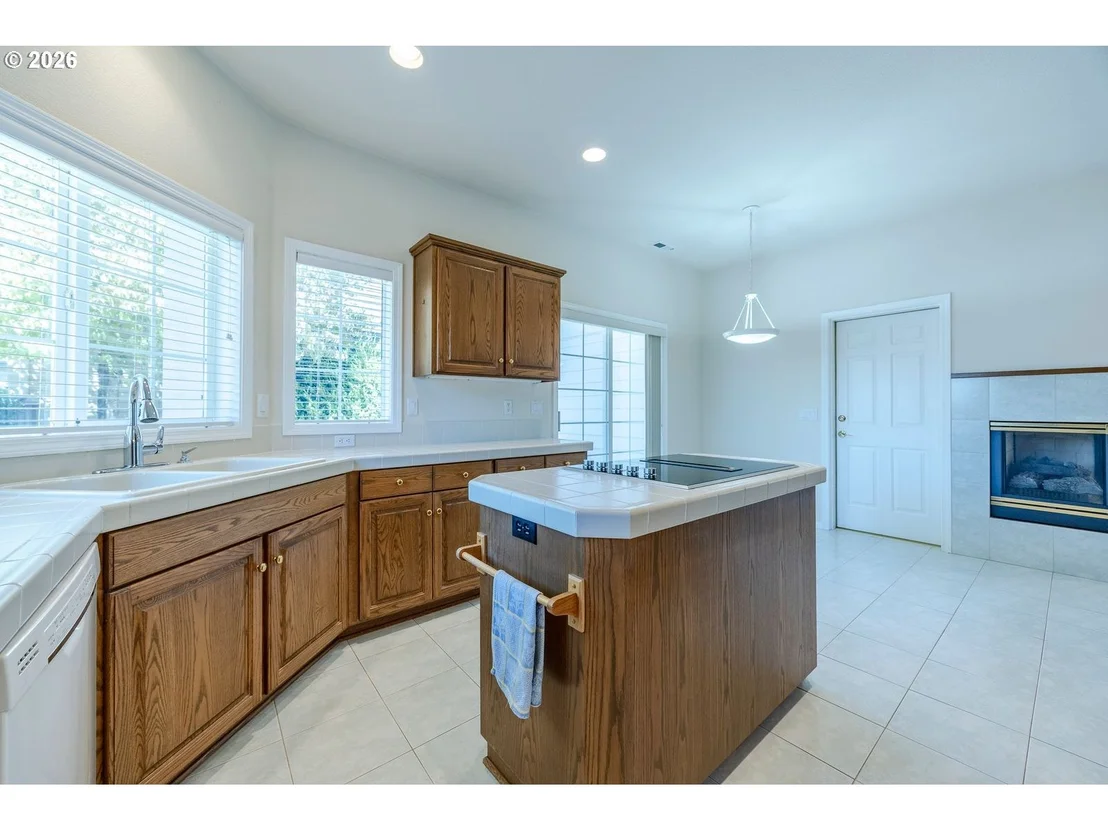 Photo of 3279 Lakemont DR
