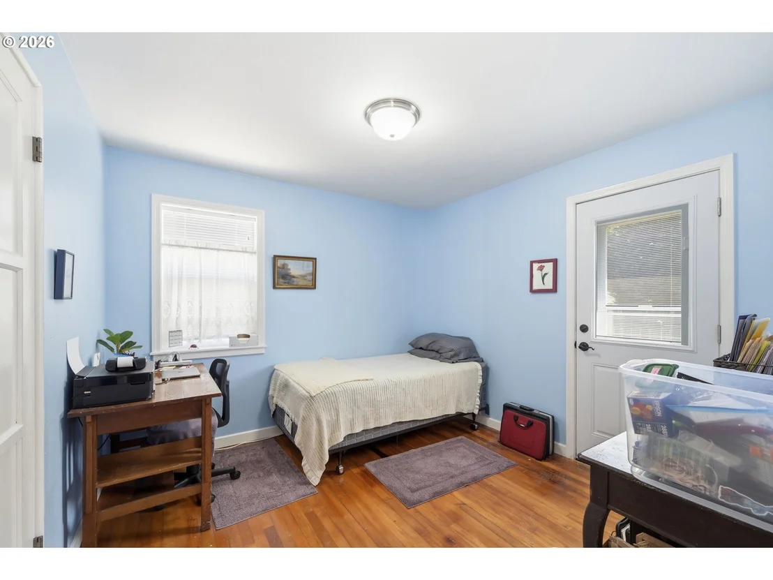 Photo of 1385 PARKER ST