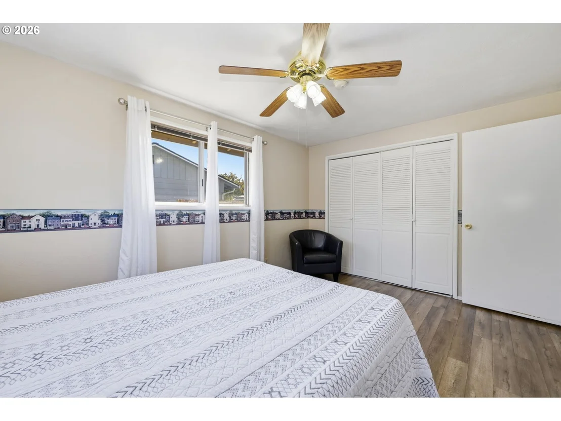 Photo of 4700 THUNDERBIRD ST