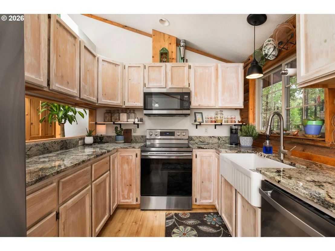 Photo of 153540 COLLAR DR