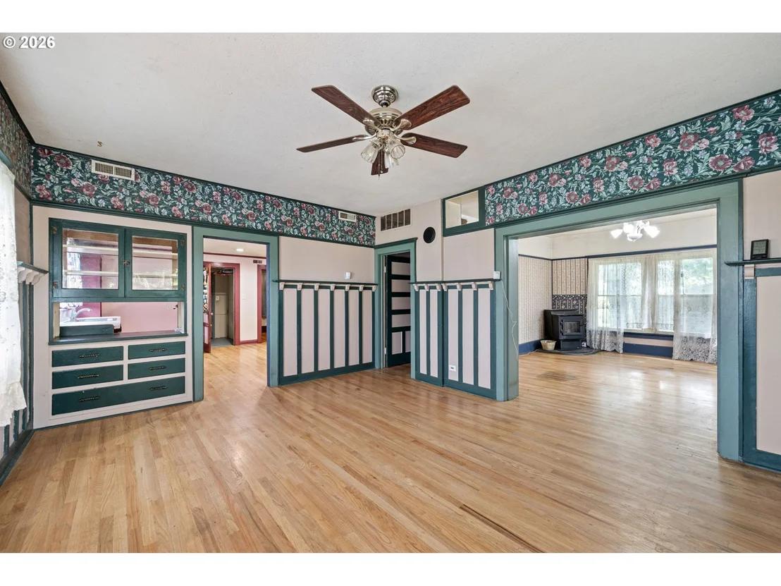 Photo of 5320 ROYAL AVE