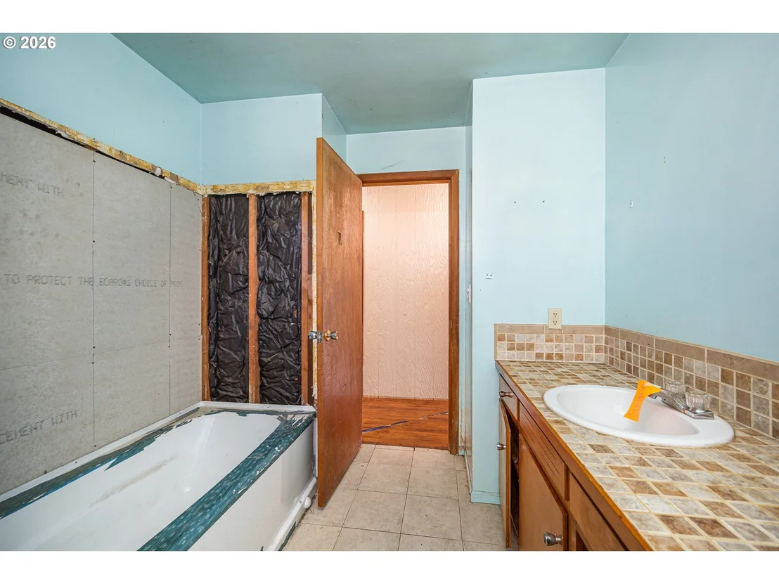 Photo of 11736 ORCHARD AVE