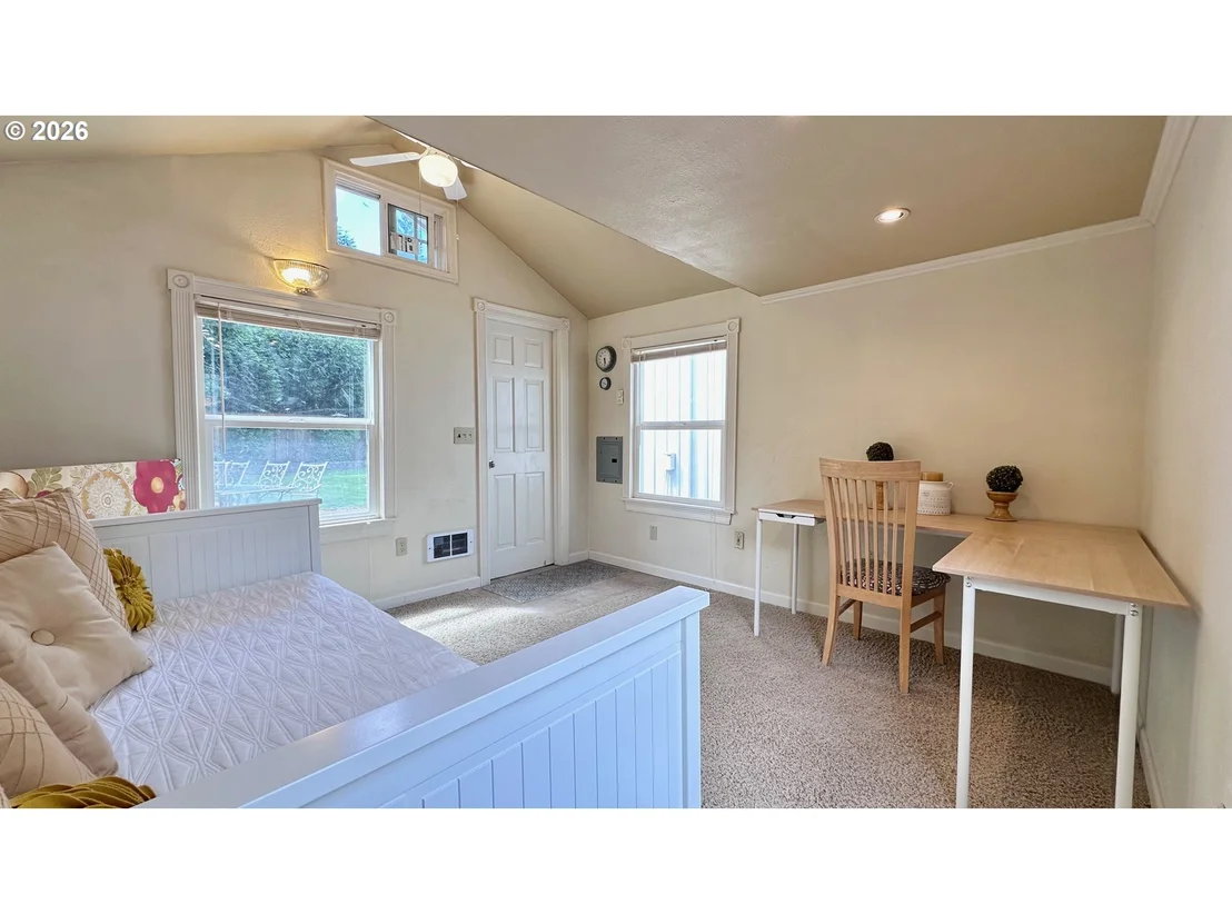 Photo of 1364 VICTORIAN WAY