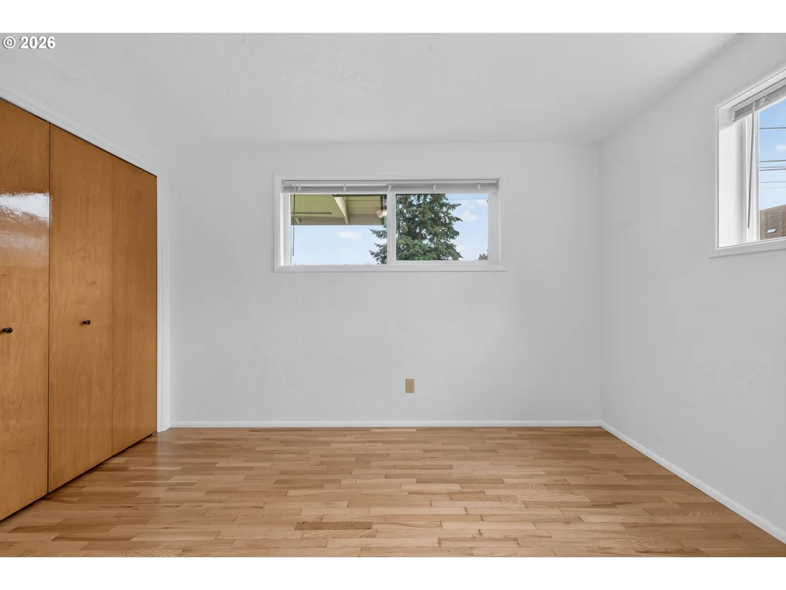 Photo of 447 MAXWELL RD