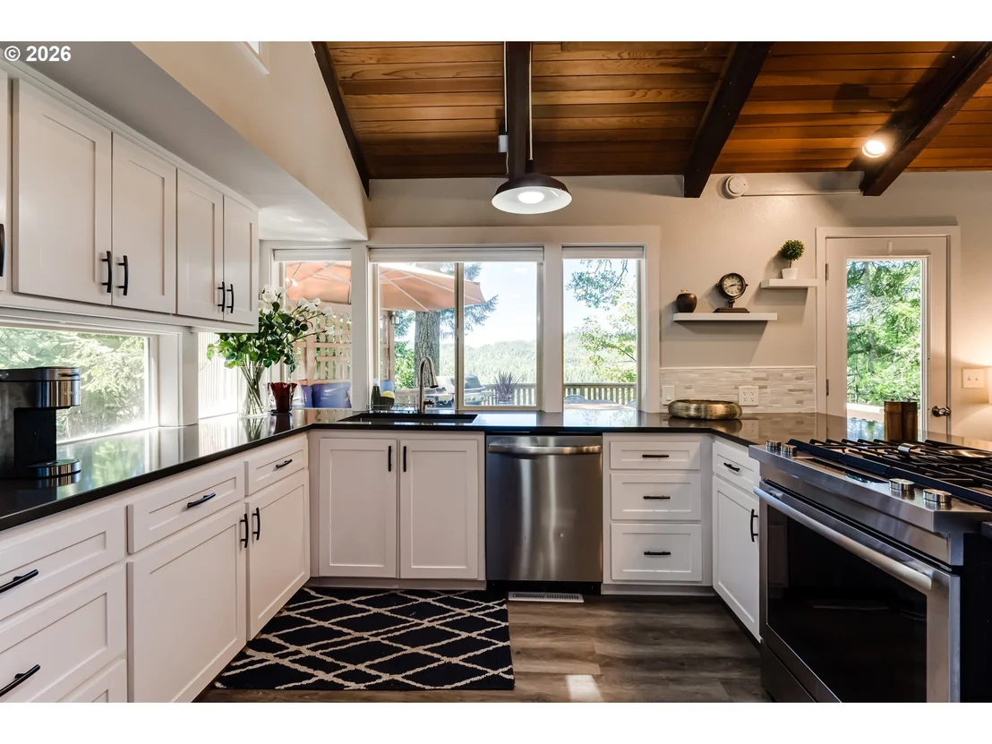 Photo of 3721 PINE CANYON DR