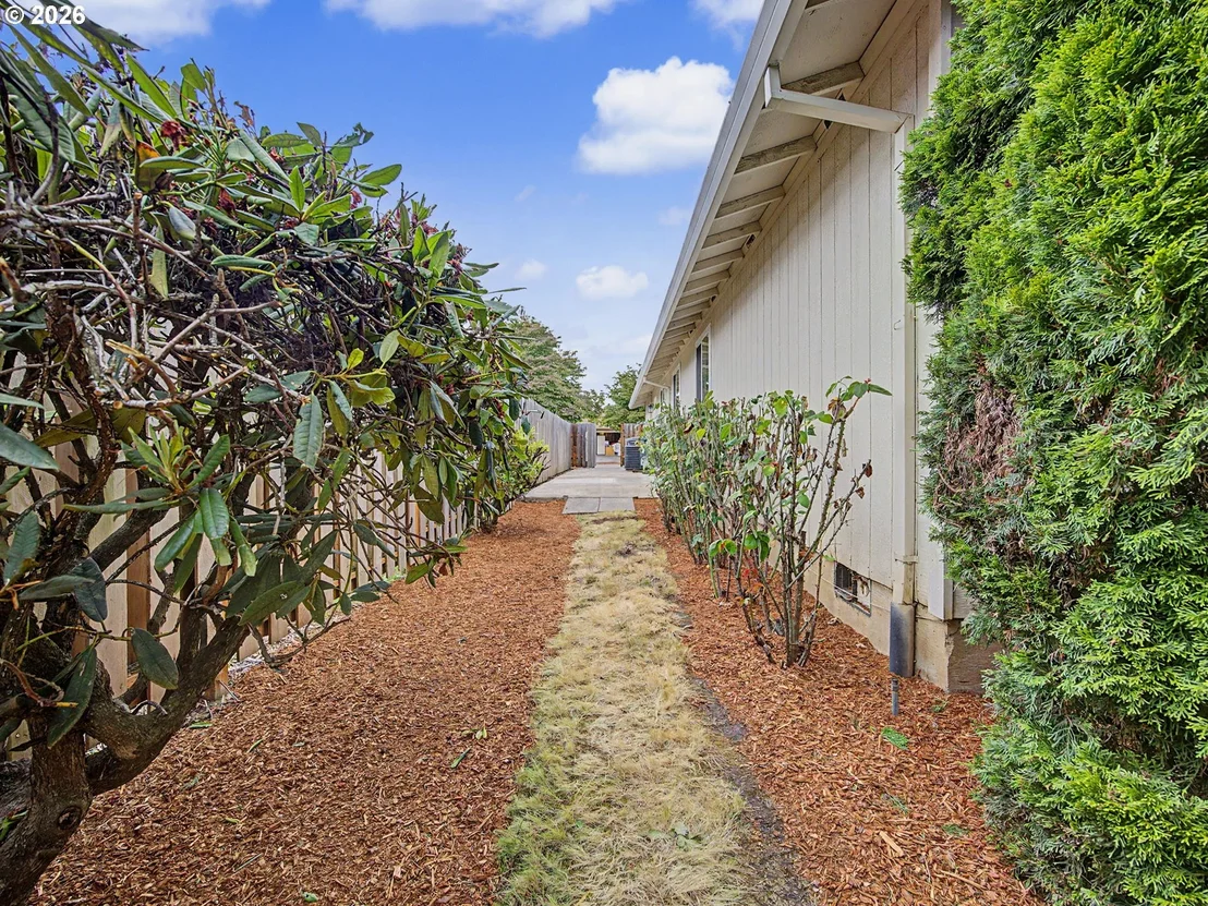 Photo of 1778 N LAURELWOOD LOOP