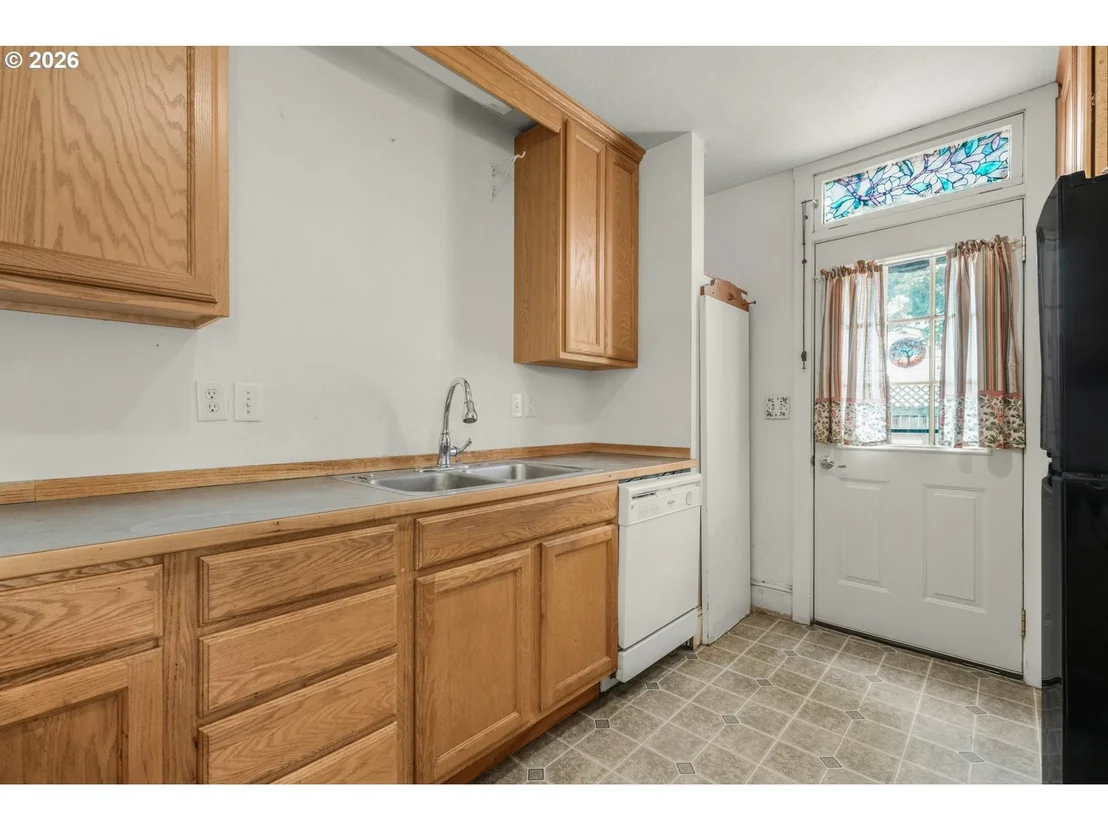 Photo of 482 S 4TH ST