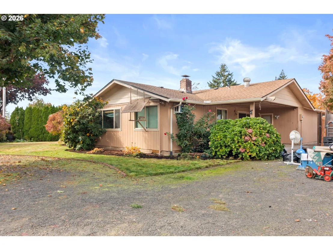 Photo of 475 PINEDALE AVE