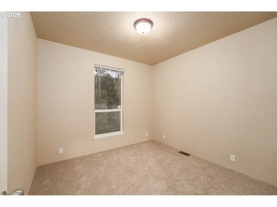 Photo of 1623 LOWER CREST RD
