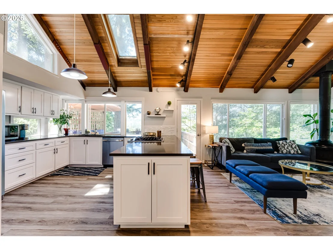 Photo of 3721 PINE CANYON DR
