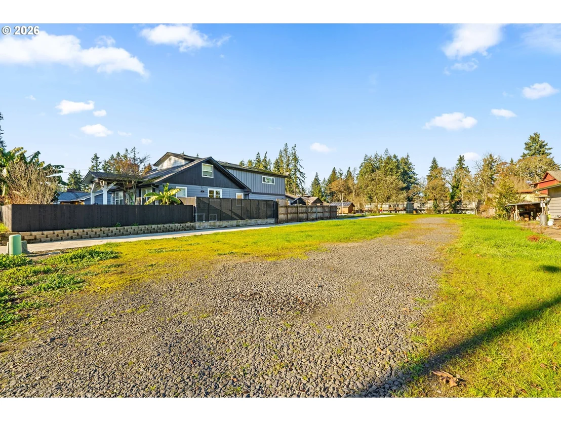 Photo of Unit LOT4 at Cal Young RD