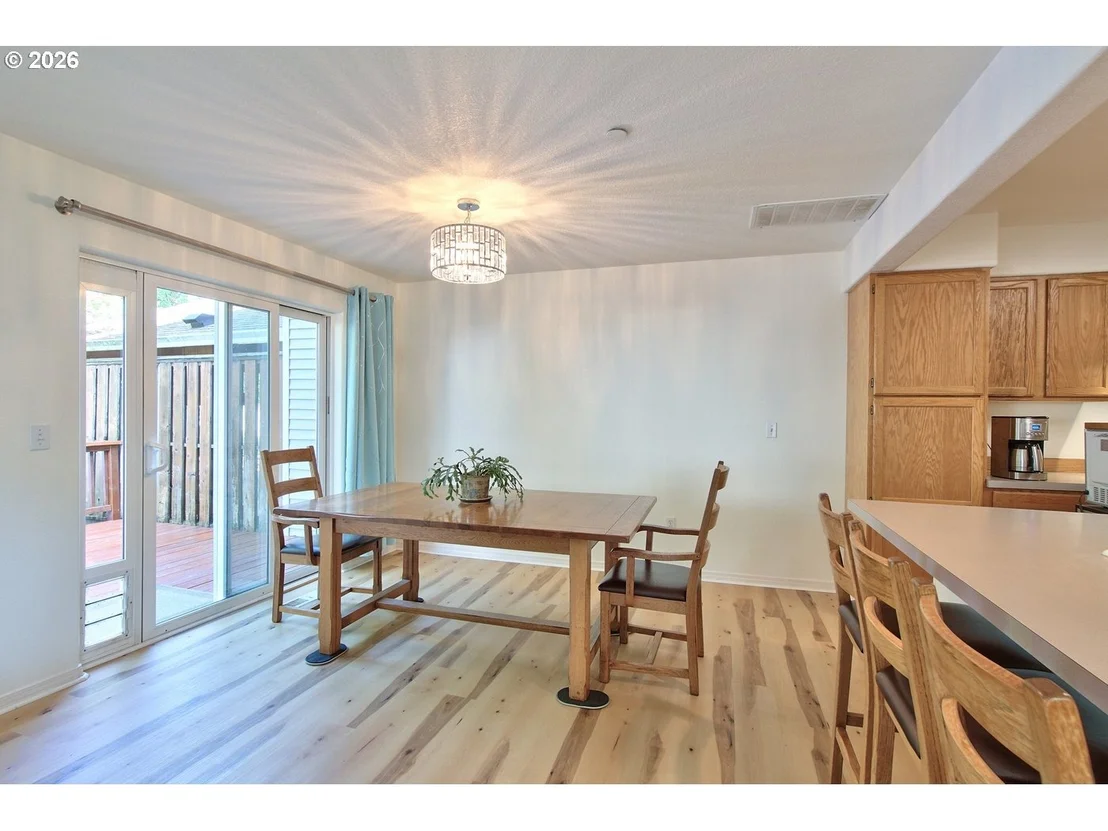 Photo of 469 HARRIS LN
