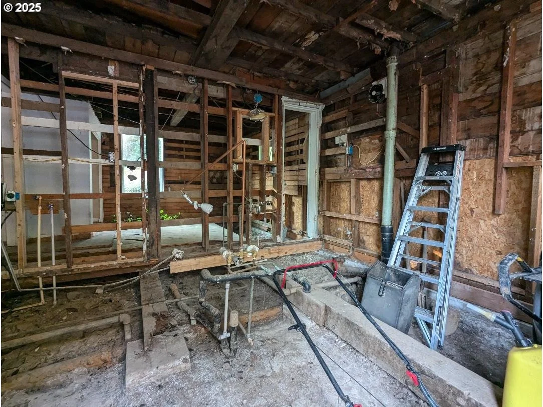 Photo of 48391 ROBERTS RD