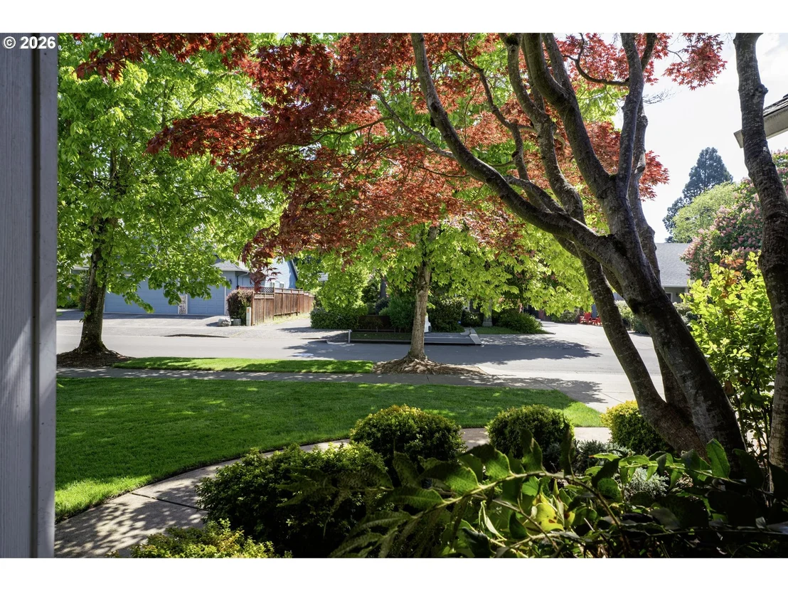 Photo of 190 NAISMITH BLVD