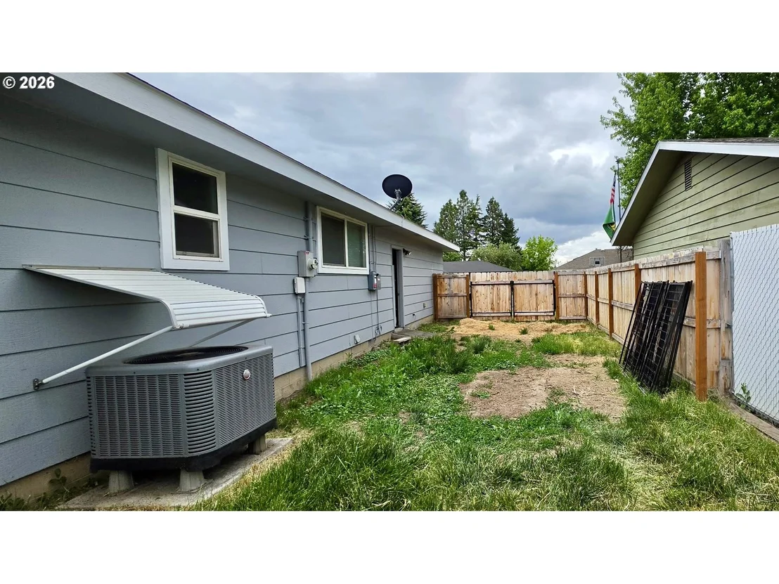 Photo of 5313 MAZAMA DR