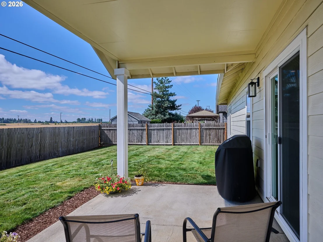 Photo of 542 E ELM LOOP
