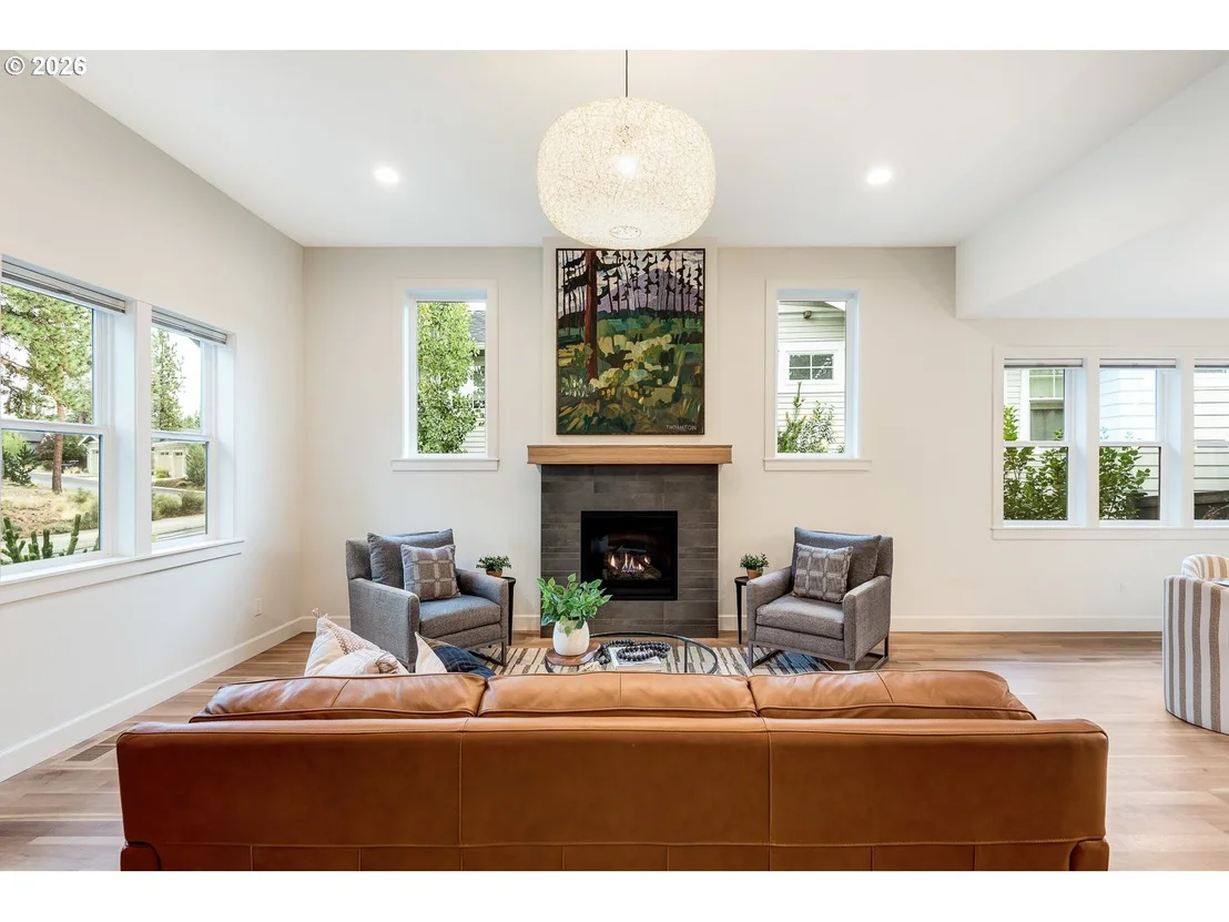 Photo of 2424 NW CROSSING DR