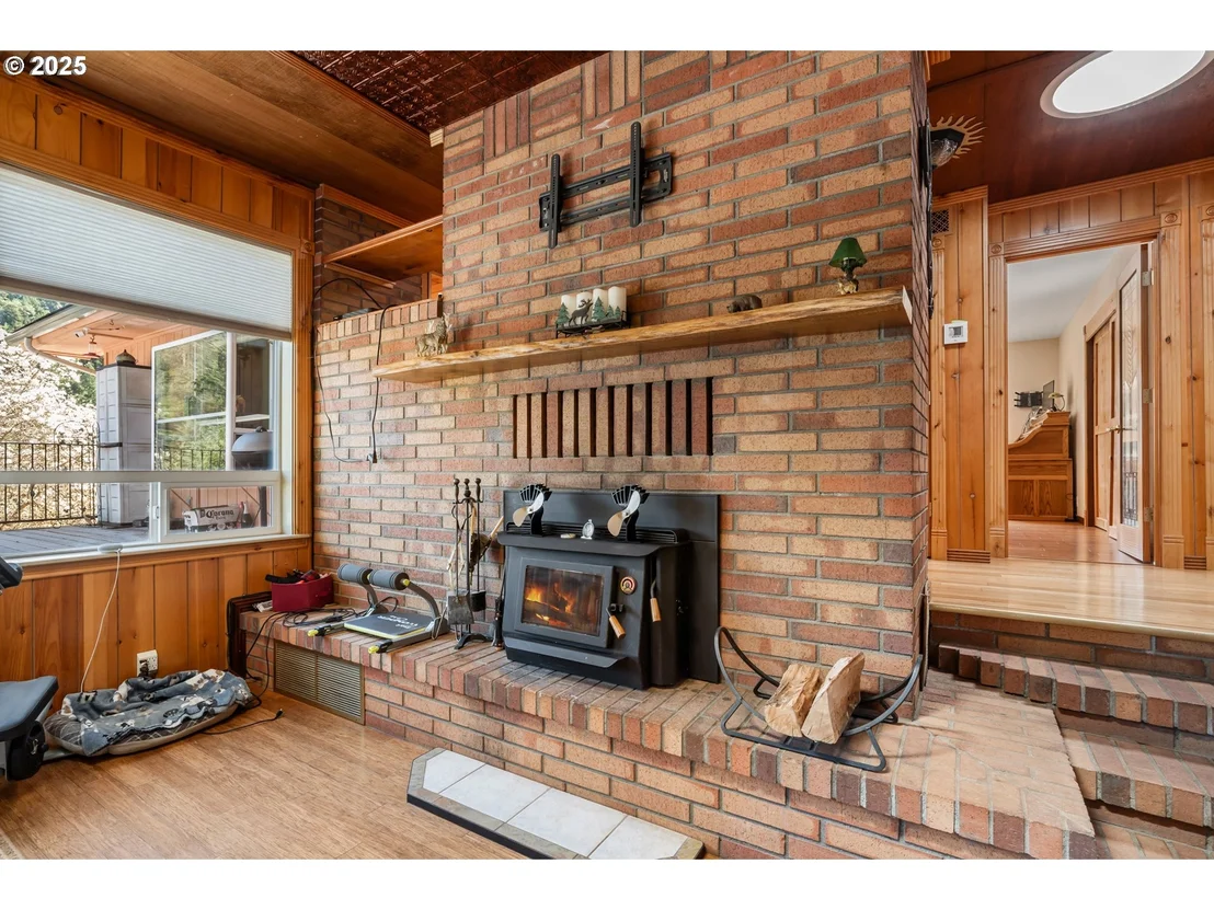 Photo of 520 BRIMSTONE RD